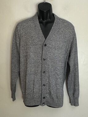 Lachlan Cardigan Sweater Medium Gently worn 100% cotton 20" armpit to armpit